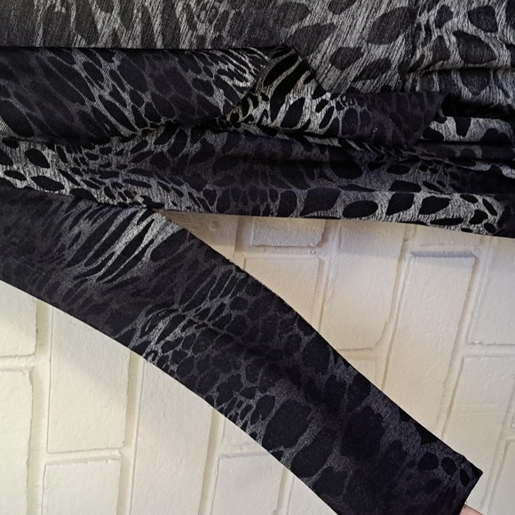 Jaipur Animal Print Open Front Flowy Lightweight cardigan. Size Small NWT - Picture 3 of 9